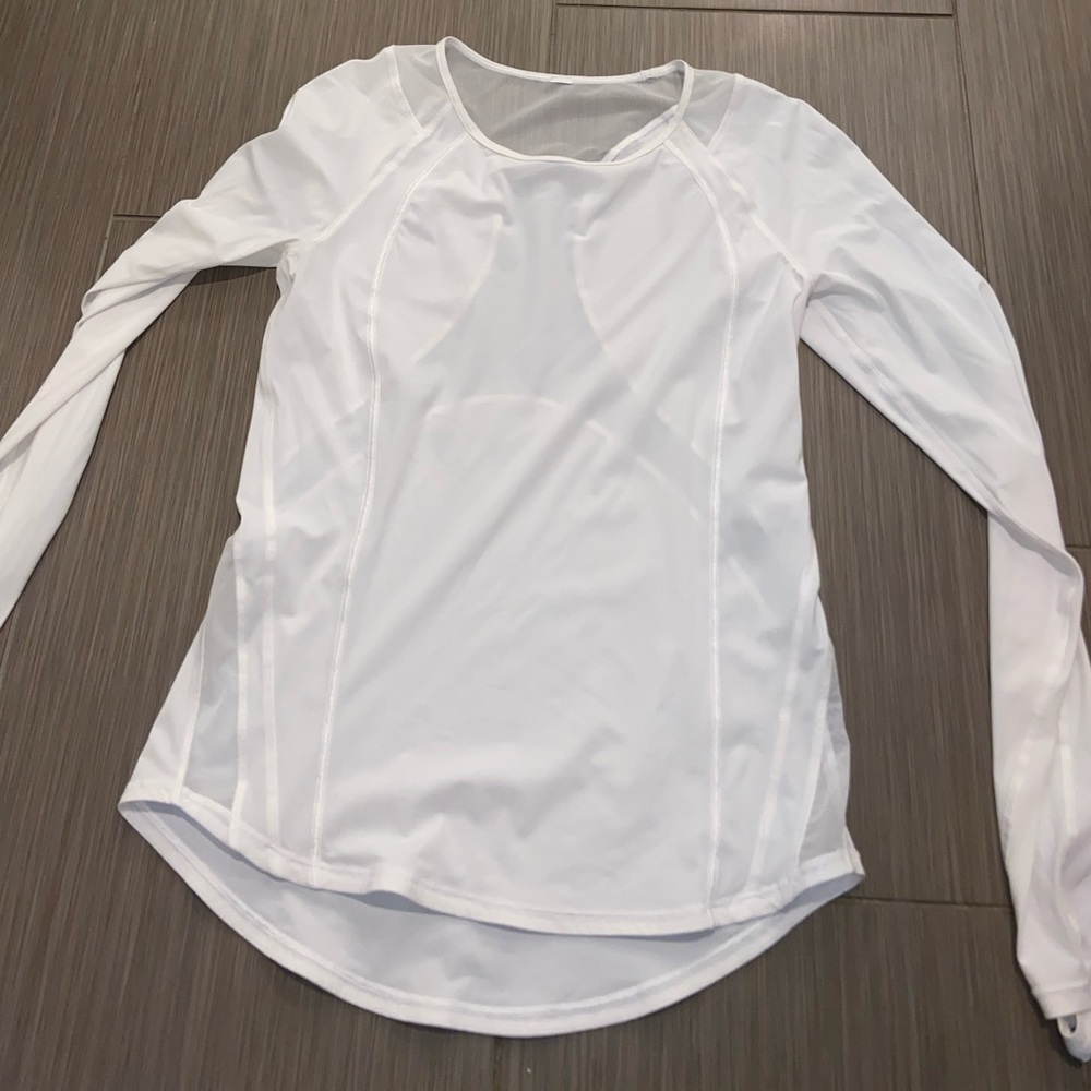 Lululemon size two long sleeve free workout shirt